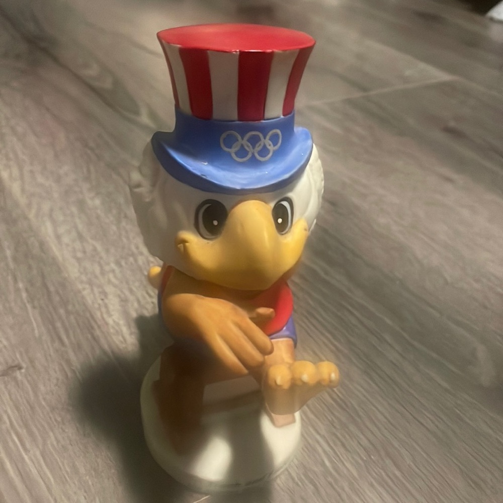 Sam the Olympic Eagle track and field athlete 1984